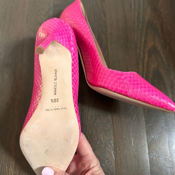 Manolo Blahnik Pink Snake Skin Pumps - Picture 5 of 5